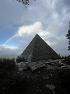 Prince Alebrt's pyramid in Balrmoral