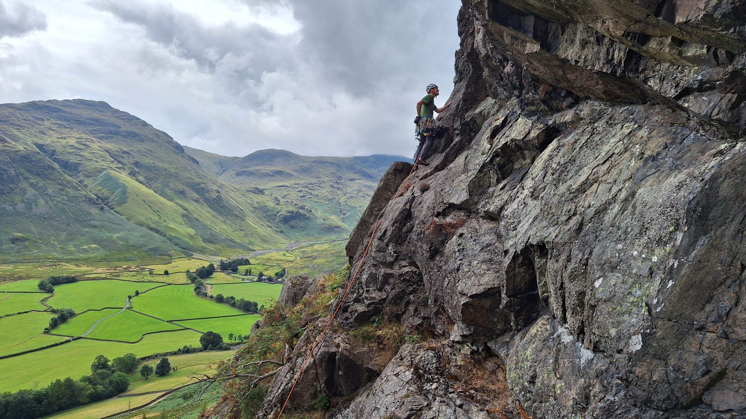 Mendez VS 4c, Raven Crag Lake District, JMCS Glasgow